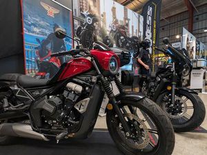 MOTO MORINI CALIBRO 700 NEUVE - CRUISE & BAGGER - BRIDABLE A2 - GARANTIE 3 ANS