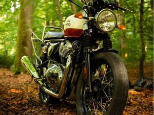 ROYAL ENFIELD INTERCEPTOR 650