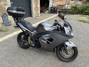 TRIUMPH SPRINT ST 1050