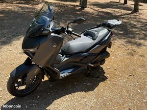 YAMAHA X MAX 125