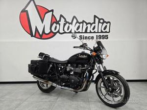 TRIUMPH BONNEVILLE SE 2011