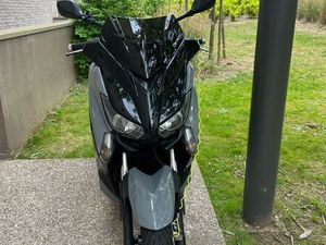 XMAX 125