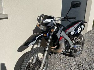 PEUGEOT XPS 50 CM³ – TRÈS BON ÉTAT – CT OK