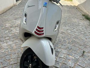 VESPA GTS 2022