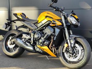 TRIUMPH STREET TRIPLE 765 RS
