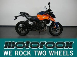 KTM 125 DUKE MODELL 2025 | VORFÜHRMASCHINE |