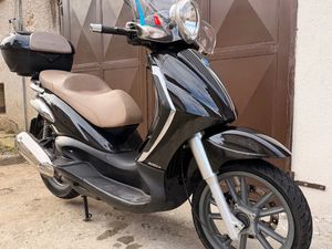 PIAGGIO BEVERLY 300IE TOURER →
