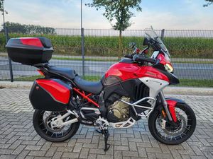 DUCATI MULTISTRADA V4 RALLY EXTRAS NAVI AKRA + HELM