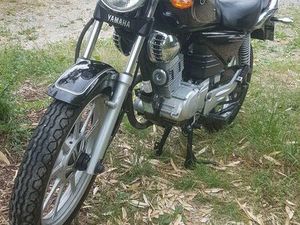 YAMAHA YBR 125 CUSTOM