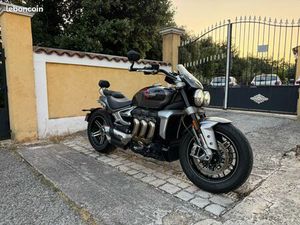 TRIUMPH ROCKET III GT