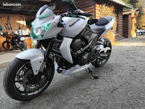 KAWASAKI Z750