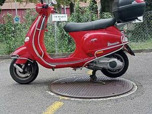 VESPA ET4 125 CANTON ZURICH -