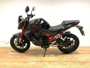 HONDA - CB 750 HORNET