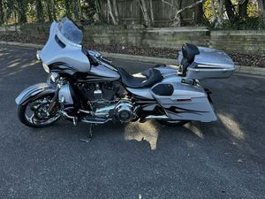 2015 HARLEY-DAVIDSON STREET GLIDE® CVO™ STREET GLIDE®