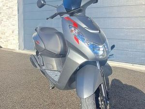 SCOOTER PEUGEOT KISBEE 50