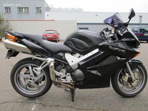 HONDA VFR 800 V-TEC