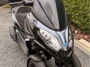 PIAGGIO MP3 300