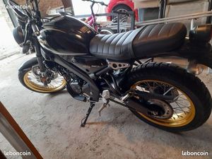 MOTO YAMAHA XSR 125 LEGACY