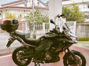 MOTO KAVASAKI VERSYS 1000