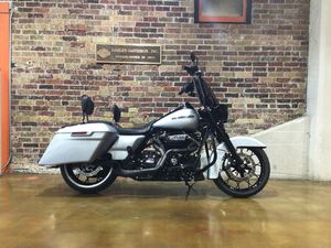 2020 ROAD KING® SPECIAL
