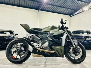 DUCATI STREETFIGHTER V2