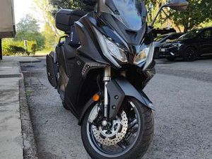 KYMCO AK 550 ST NERO