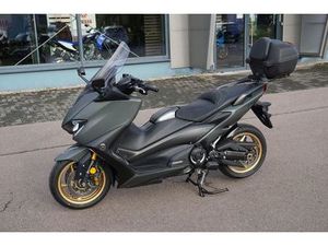 YAMAHA T-MAX 560 TECH MAX, 1. HAND, 2 J. GARANTIE! TMAX