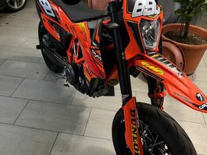 KTM SMCR 690