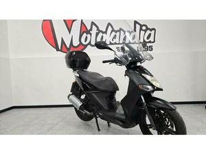 VENDO KYMCO AGILITY 125 R16 (2008 - 17) USATA A VERONA (CODICE 9893991) - MOTO.IT