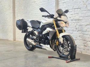 ② TRIUMPH STREET TRIPLE 675 ABS @MOTOMOBILIA