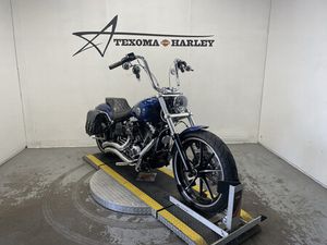 2015 SOFTAIL® BREAKOUT®
