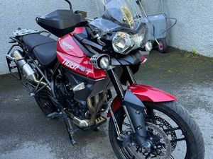 TRIUMPH TIGER 800