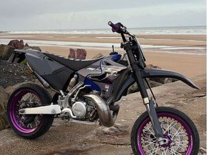 YAMAHA YZ-E SM 250 2021 HOMOLOGUÉ