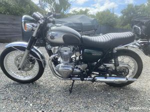W 800 KAWASAKI