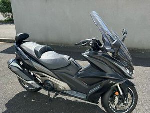 KYMCO AK 550