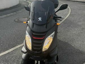 PEUGEOT METROPOLIS 400