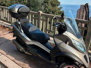 PIAGGIO MP4 400 REVISION OK