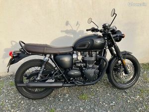 TRIUMPH BONNEVILLE T120 BLACK