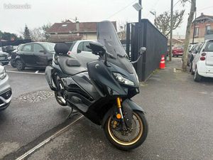YAMAHA TMAX 560 TECH MAX – 2022 – EXCELLENT ÉTAT – 12 800 KM