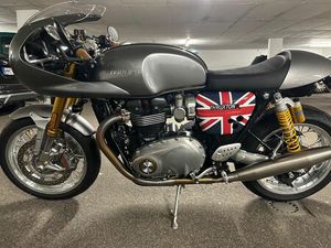 TRIUMPH THRUXTON R