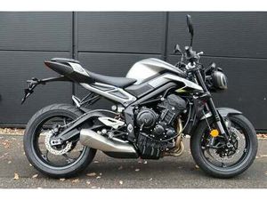 TRIUMPH STREET TRIPLE 765 R FOR SALE IN WEST BYFLEET