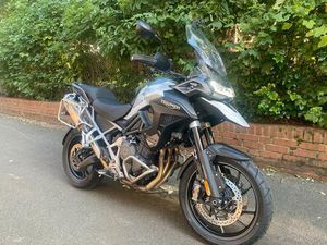TRIUMPH TIGER GT1200 WENIG KM SERVICE NEU AKRAPOVIC