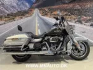 HARLEY-DAVIDSON FLHRC ROAD KING CLASSIC