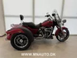 HARLEY-DAVIDSON FLRT FREEWHEELER
