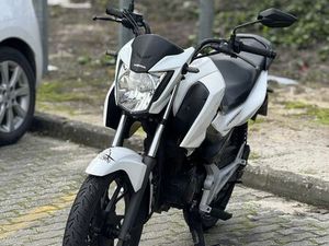 HONDA CB125F 2016. BENAVENTE