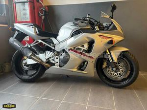 WOLFIS GARAGE HONDA CBR 900 RR SC44 FIREBLADE