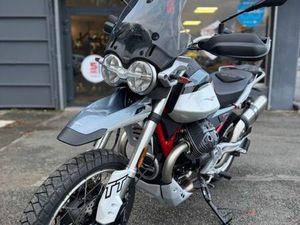 DESTOCKAGE V85TT MOTO GUZZI -142KM