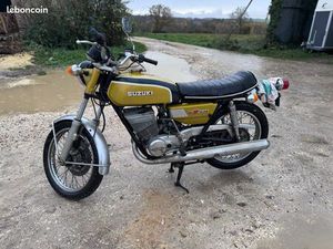 MOTO SUZUKI GT250