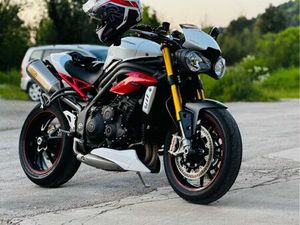 TRIUMPH SPEED TRIPLE 1050 R ABS