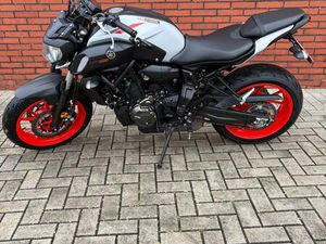 YAMAHA MT07